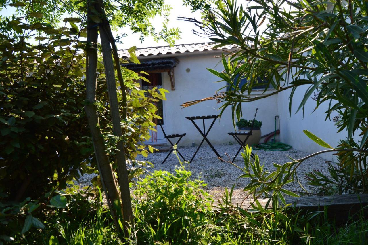 Bergerie D'Alivon En Camargue Bed & Breakfast Albaron Exterior photo